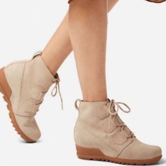 Sorel Shoes - Sorel Evie Lace Tan Wedge Boot